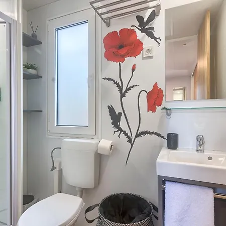 Holiday home Total Escape Mobile Nera Camp Porton Biondi *