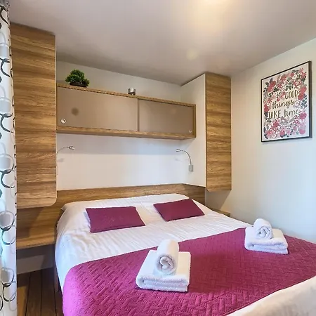 Total Escape Mobile Nera Camp Porton Biondi Hébergement de vacances Rovinj