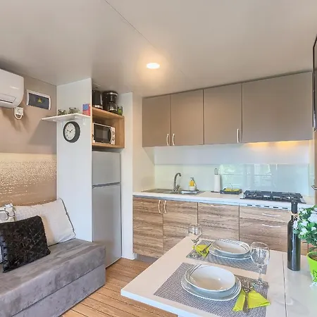 Holiday home Total Escape Mobile Nera Camp Porton Biondi Rovinj
