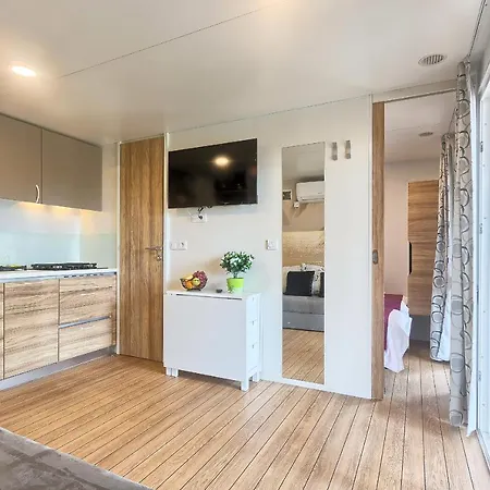 Total Escape Mobile Nera Camp Porton Biondi Holiday home