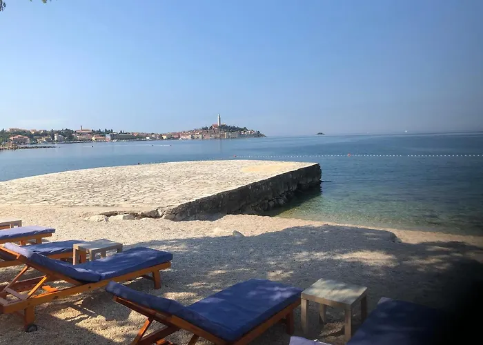 Total Escape Mobile Nera Camp Porton Biondi Rovinj