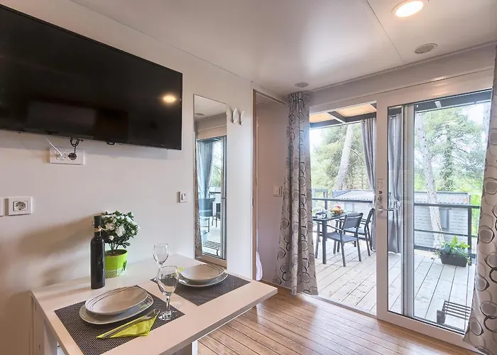 Vakantiehuis Total Escape Mobile Nera Camp Porton Biondi Rovinj